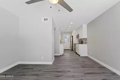 35 W Medlock Drive #4, Phoenix, AZ 85013 - Photo 4