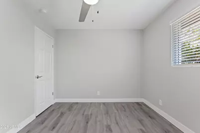 35 W Medlock Drive #4, Phoenix, AZ 85013 - Photo 14