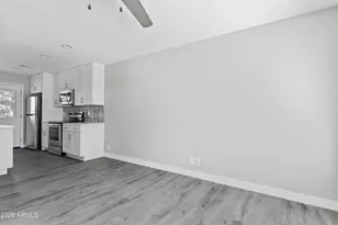 35 W Medlock Dr, Phoenix, AZ 85013 - Photo 2