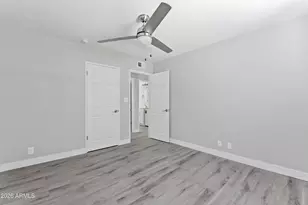 35 W Medlock Dr, Phoenix, AZ 85013 - Photo 16