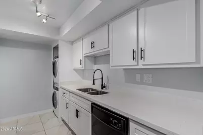 10444 N 69th Street #206, Paradise Valley, AZ 85253 - Photo 12