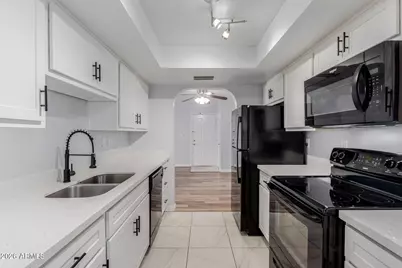 10444 N 69th Street #206, Paradise Valley, AZ 85253 - Photo 4