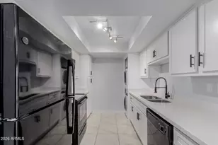 10444 N 69th St, Paradise Valley, AZ 85253 - Photo 14