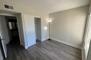 555 N May St, Mesa, AZ 85201 - Photo 10