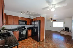 3022 N 37th St, Phoenix, AZ 85018 - Photo 10