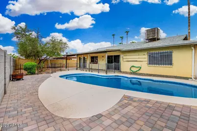 4141 W Diana Avenue, Phoenix, AZ 85051 - Photo 32