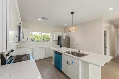 9425 N 9th Avenue, Phoenix, AZ 85021 - Photo 18