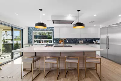 15615 N 8th Place, Phoenix, AZ 85022 - Photo 2