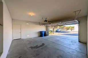 16071 W Gelding Dr, Surprise, AZ 85379 - Photo 32