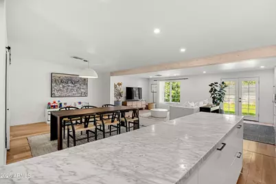 4614 E Devonshire Avenue, Phoenix, AZ 85018 - Photo 2