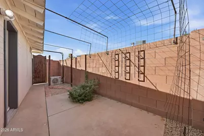 8112 E Monte Vista Road, Scottsdale, AZ 85257 - Photo 18