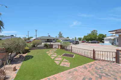 8112 E Monte Vista Road, Scottsdale, AZ 85257 - Photo 46