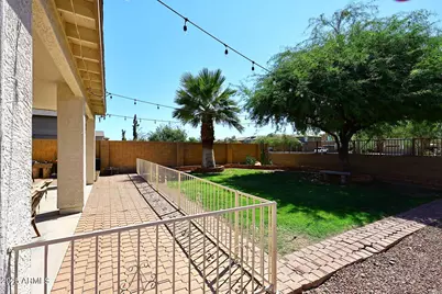 3327 W Leodra Lane, Phoenix, AZ 85041 - Photo 38