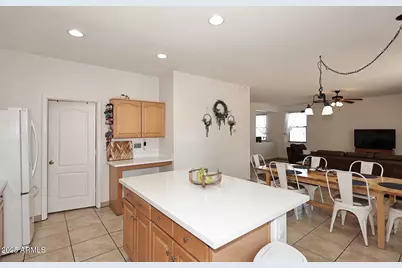 3327 W Leodra Lane, Phoenix, AZ 85041 - Photo 12