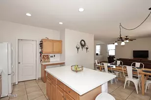 3327 W Leodra Ln, Phoenix, AZ 85041 - Photo 12