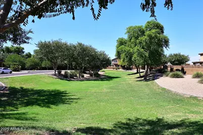 3327 W Leodra Lane, Phoenix, AZ 85041 - Photo 48