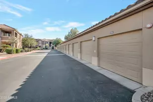 7027 N Scottsdale Rd, Paradise Valley, AZ 85253 - Photo 18