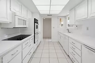 10326 W Highwood Ln, Sun City, AZ 85373 - Photo 6