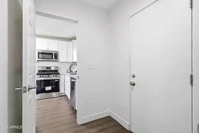 1748 E Monte Vista Road, Phoenix, AZ 85006 - Photo 12