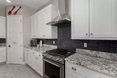 715 E Silver Fox Way, Phoenix, AZ 85048 - Photo 8