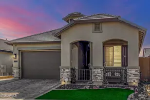 715 E Silver Fox Way, Phoenix, AZ 85048 - Photo 1