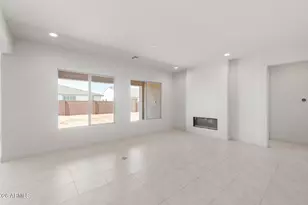 25058 N 170th Dr, Surprise, AZ 85387 - Photo 10