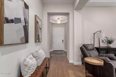 2830 E Crest Lane, Phoenix, AZ 85050 - Photo 4