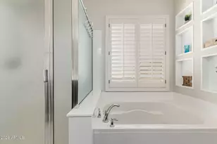 10035 W Patrick Ln, Peoria, AZ 85383 - Photo 16