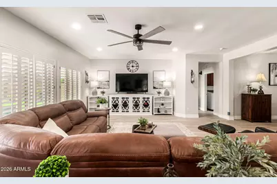 10035 W Patrick Lane, Peoria, AZ 85383 - Photo 10