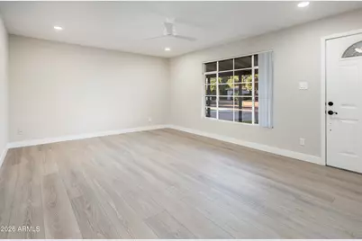 2111 W Solano Drive, Phoenix, AZ 85015 - Photo 8