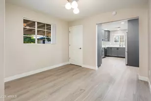 2111 W Solano Dr, Phoenix, AZ 85015 - Photo 10