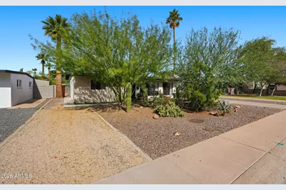 2326 E Mulberry Drive, Phoenix, AZ 85016 - Photo 2