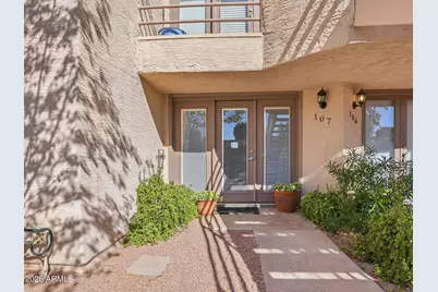 1832 N 52nd Street #107, Phoenix, AZ 85008 - Photo 2