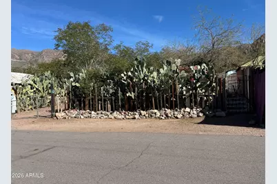 27 N Molino Street, Superior, AZ 85173 - Photo 2