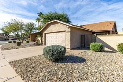 12850 S 50th Way, Phoenix, AZ 85044 - Photo 2