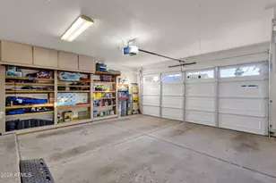 410 W Helena Dr, Phoenix, AZ 85023 - Photo 14