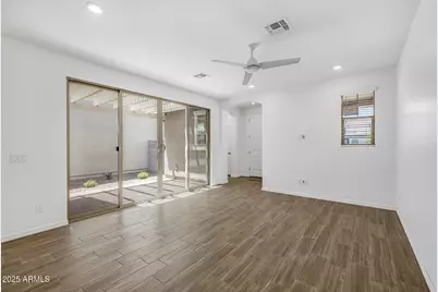 13489 N 158th Avenue, Surprise, AZ 85379 - Photo 6