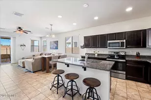 13122 W Rowel Rd, Peoria, AZ 85383 - Photo 4