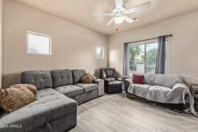 825 E Minton Street, Phoenix, AZ 85042 - Photo 4