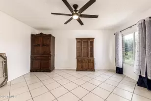 10207 N 51st Dr, Glendale, AZ 85302 - Photo 8