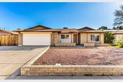 10207 N 51st Drive, Glendale, AZ 85302 - Photo 2