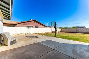 10207 N 51st Dr, Glendale, AZ 85302 - Photo 36