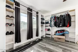 10207 N 51st Dr, Glendale, AZ 85302 - Photo 22