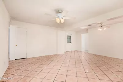 7937 W Pinchot Avenue, Phoenix, AZ 85033 - Photo 14