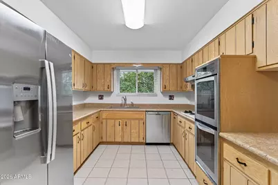 10850 W Deanne Drive, Sun City, AZ 85351 - Photo 8
