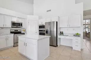 12515 E Kalil Dr, Scottsdale, AZ 85259 - Photo 2