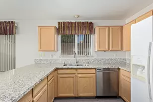 10848 W Ventana Dr E, Sun City, AZ 85373 - Photo 16