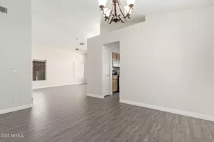 10848 W Ventana Dr E, Sun City, AZ 85373 - Photo 10