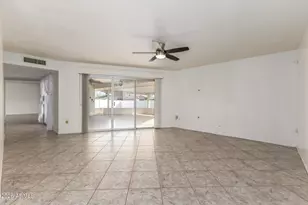 9611 W Terrace Ln, Sun City, AZ 85373 - Photo 12