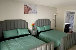 11042 N 28th Dr, Phoenix, AZ 85029 - Photo 6